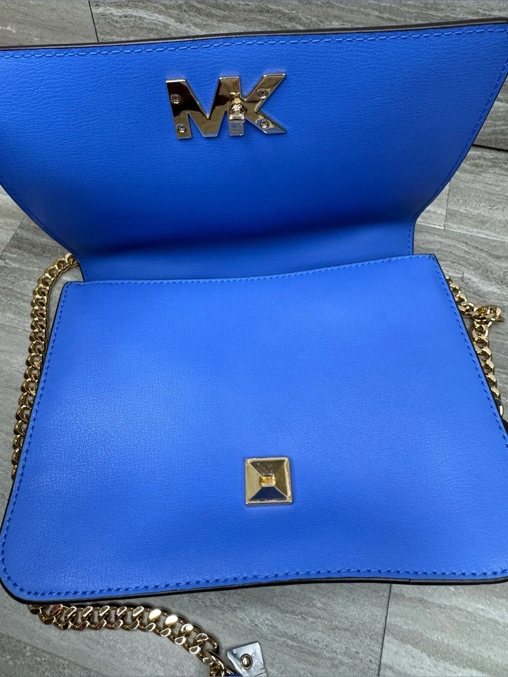 Michael Kors Mott Crossbody with Gold Chain in Oxford Blue